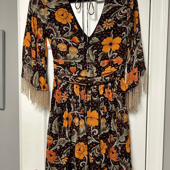Vibrant floral dress with beaded sleeves. 100% viscose, fully lined. - Picture 5 of 6